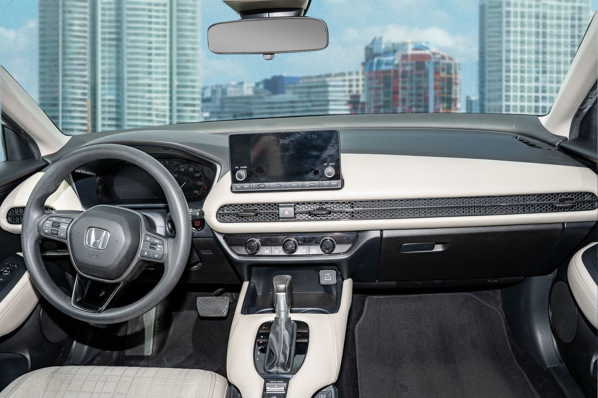 Used 2023 Honda HR-V LX image 19