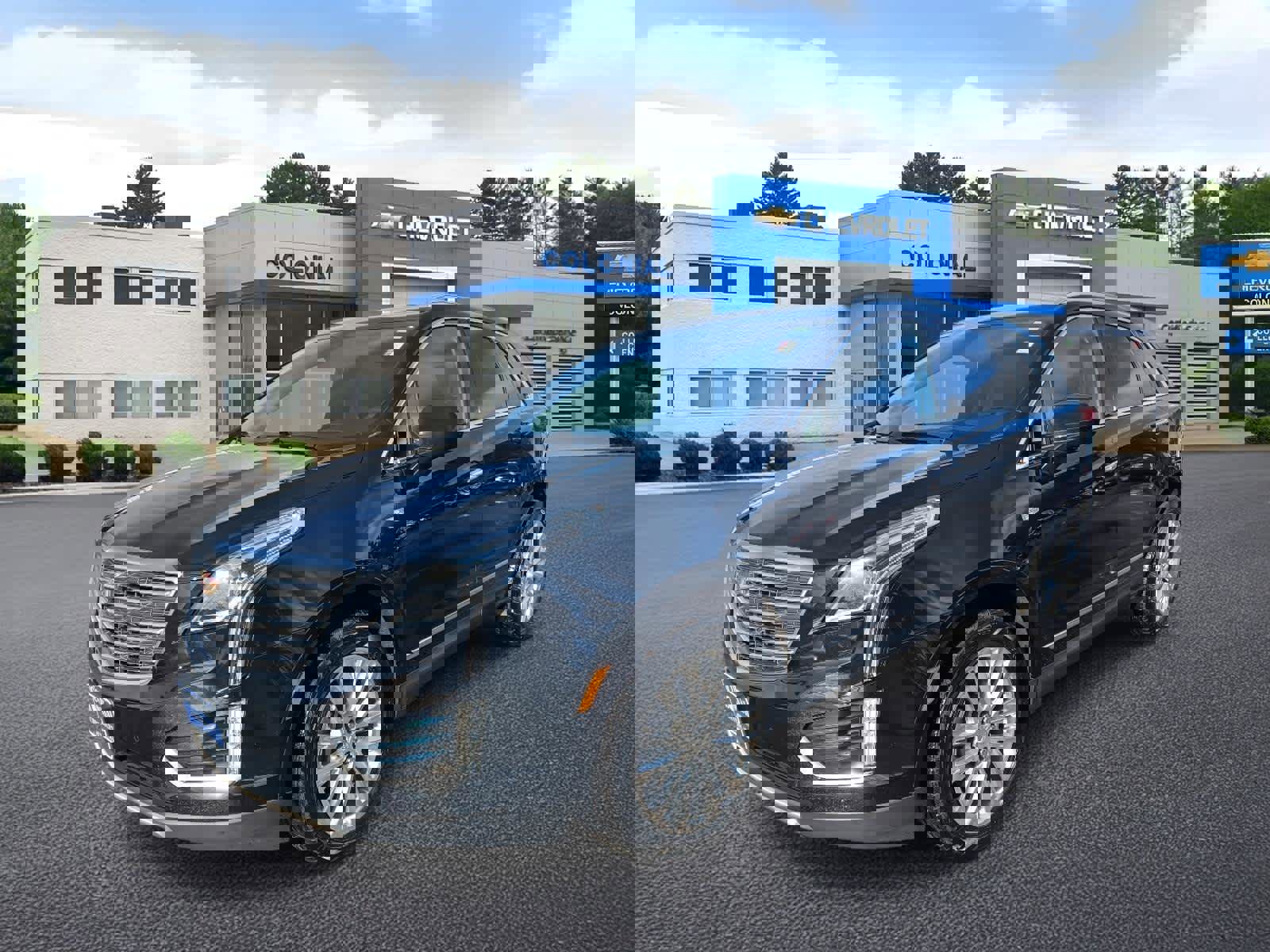 Used 2017 Cadillac XT5 Platinum image 1