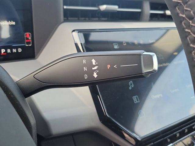 New 2027 Chevrolet Bolt LT w/ Comfort Package FWD image 28