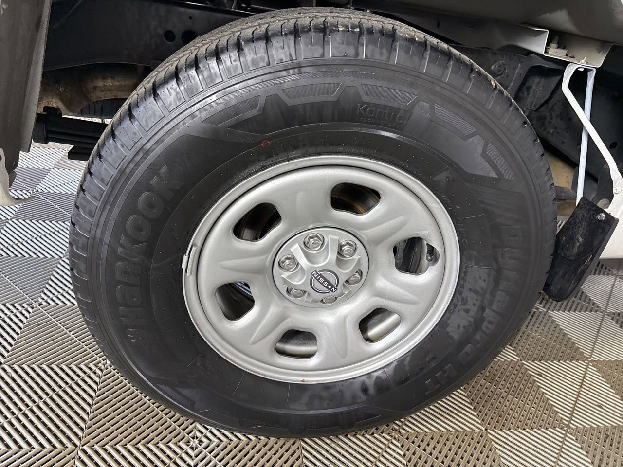 Used 2022 Nissan Frontier S image 26