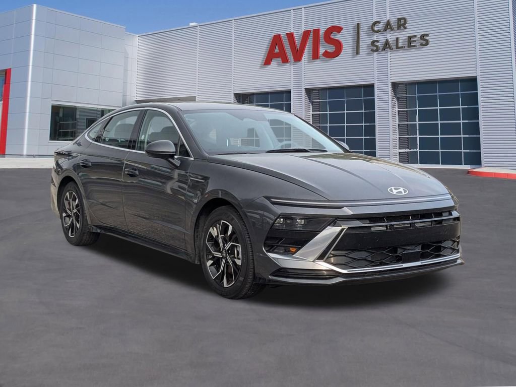 Used 2025 Hyundai Sonata SEL FWD image 9