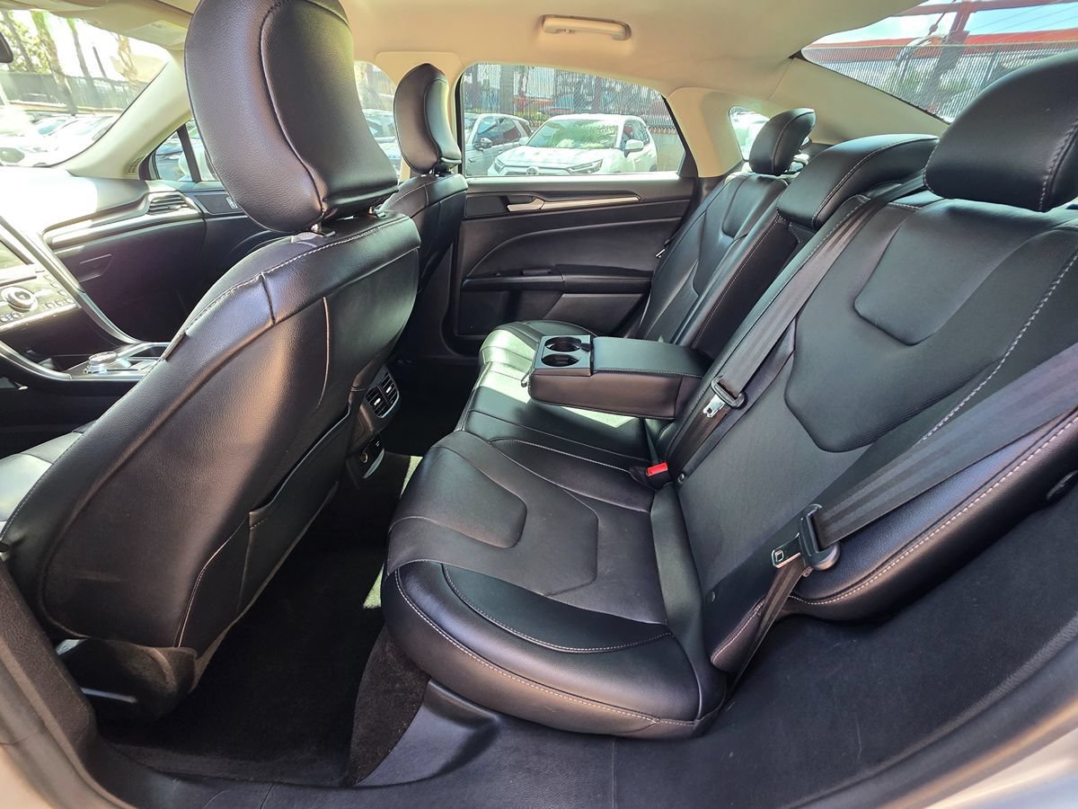 Used 2017 Ford Fusion Energi Titanium FWD image 22