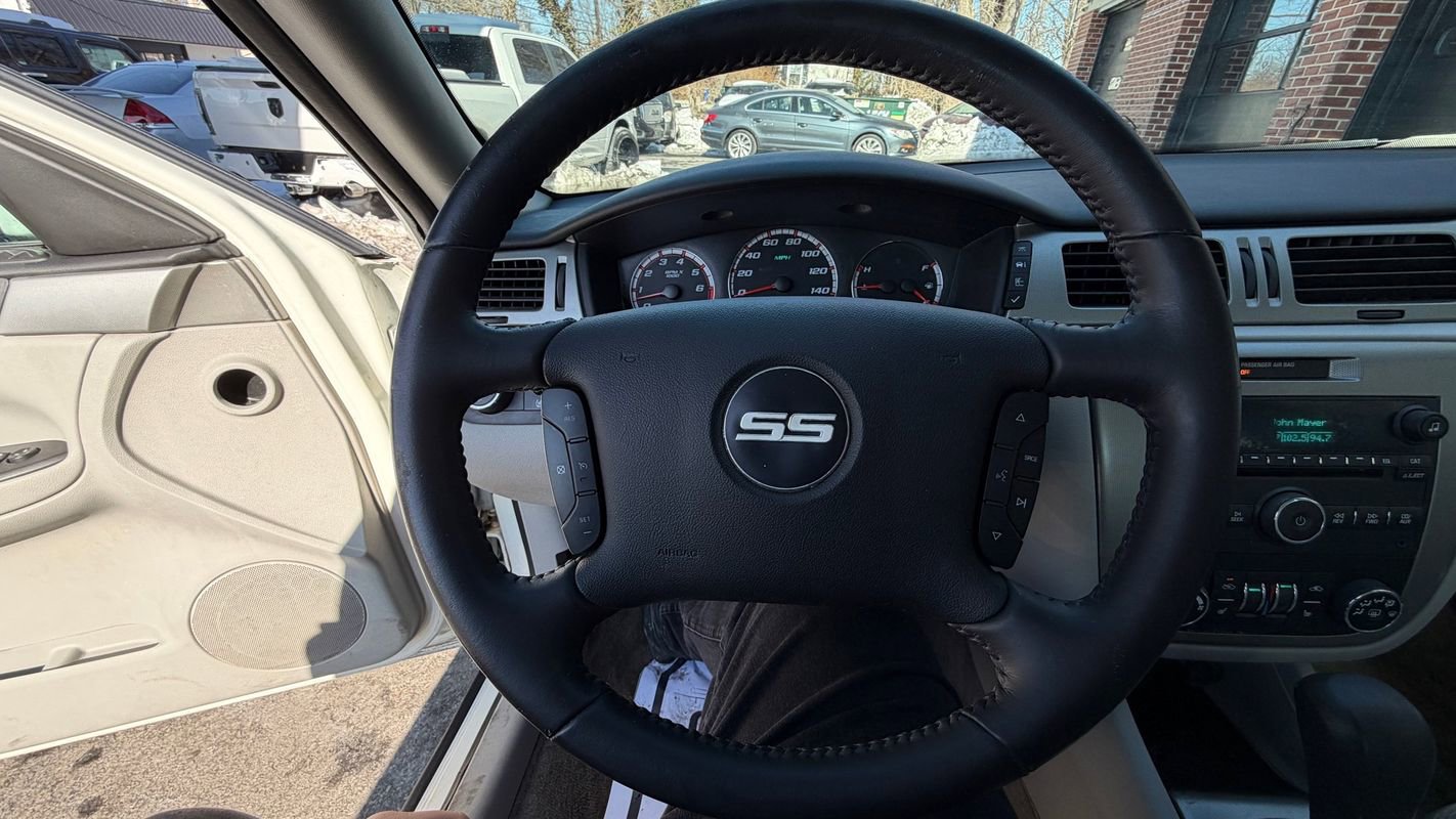 Used 2008 Chevrolet Impala SS w/ Convenience Package image 11