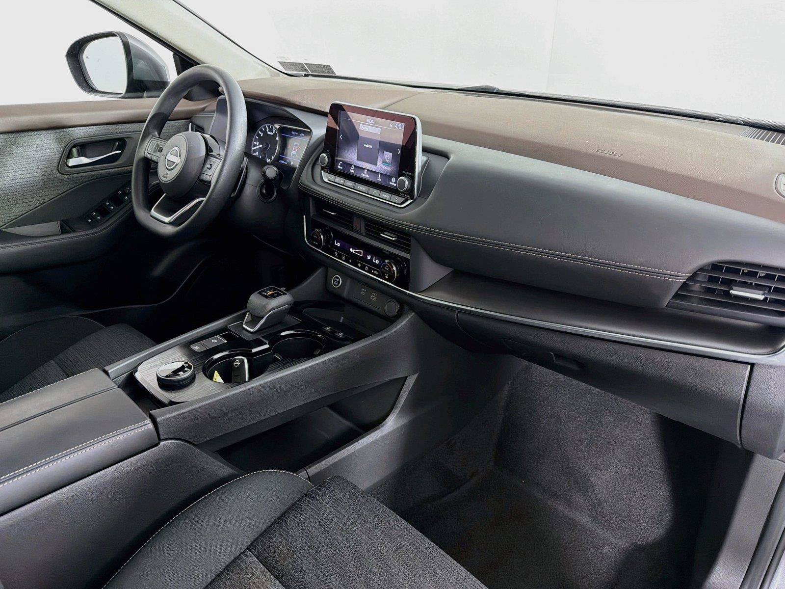 Used 2023 Nissan Rogue SV AWD/4WD image 30