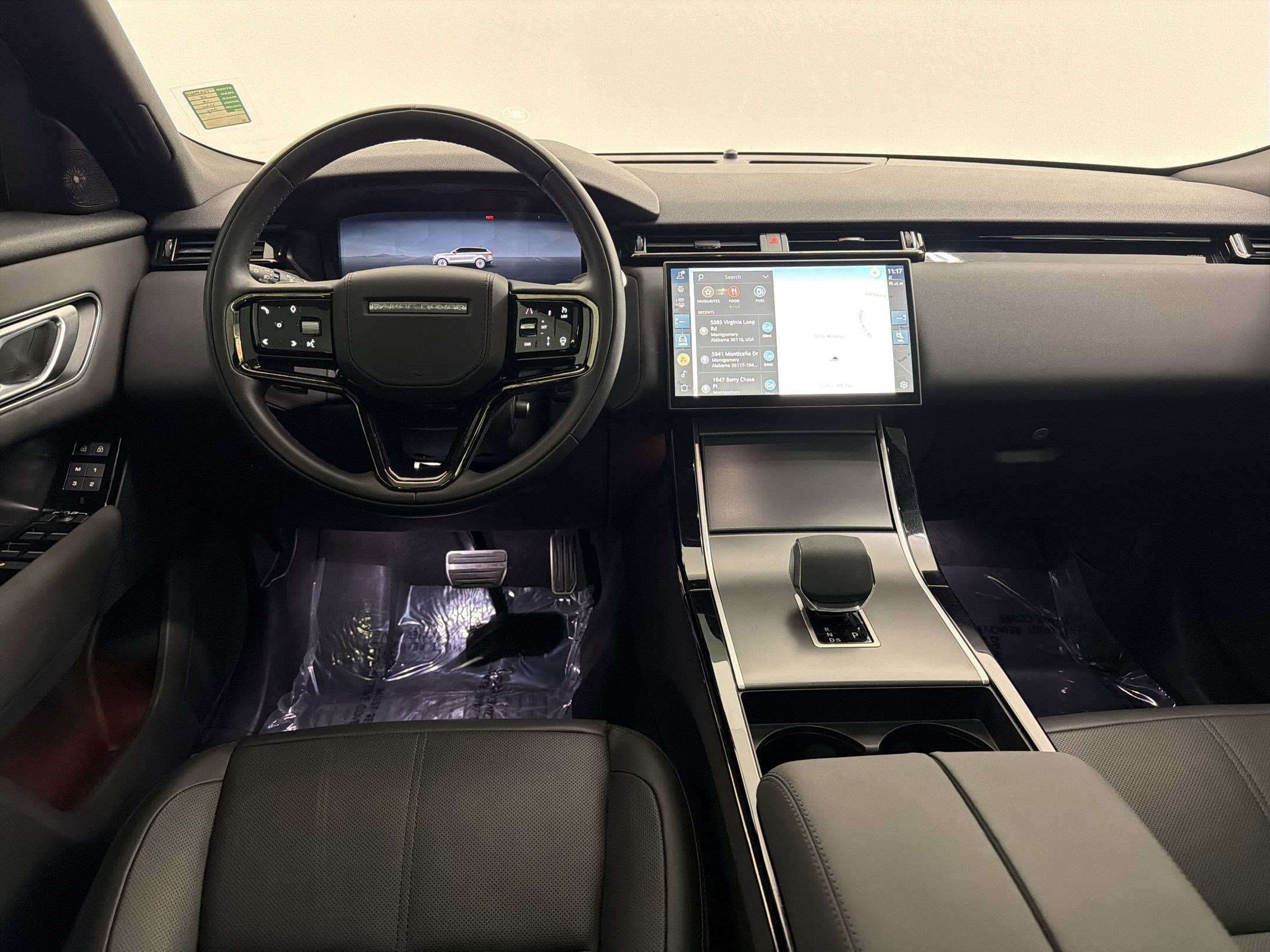 Certified 2025 Land Rover Range Rover Velar Dynamic SE AWD/4WD image 16