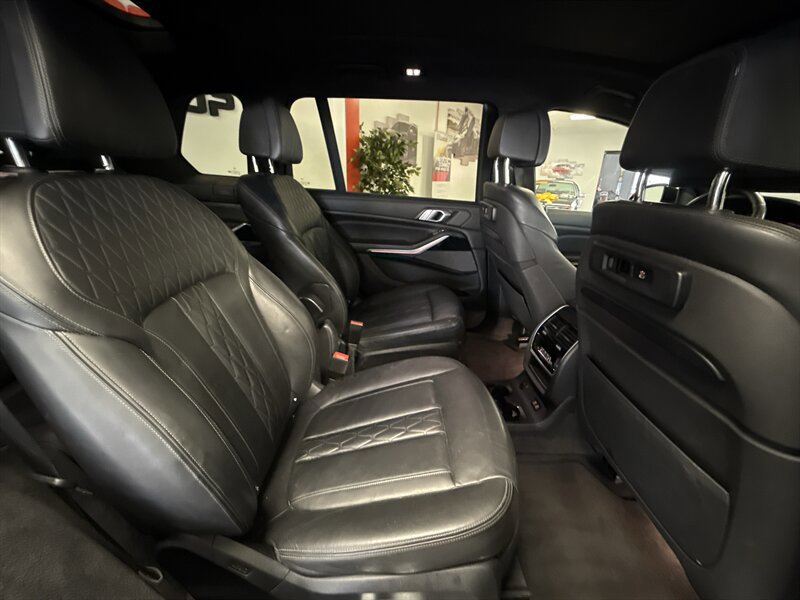 Used 2019 BMW X7 xDrive40i w/ Premium Package AWD/4WD image 22