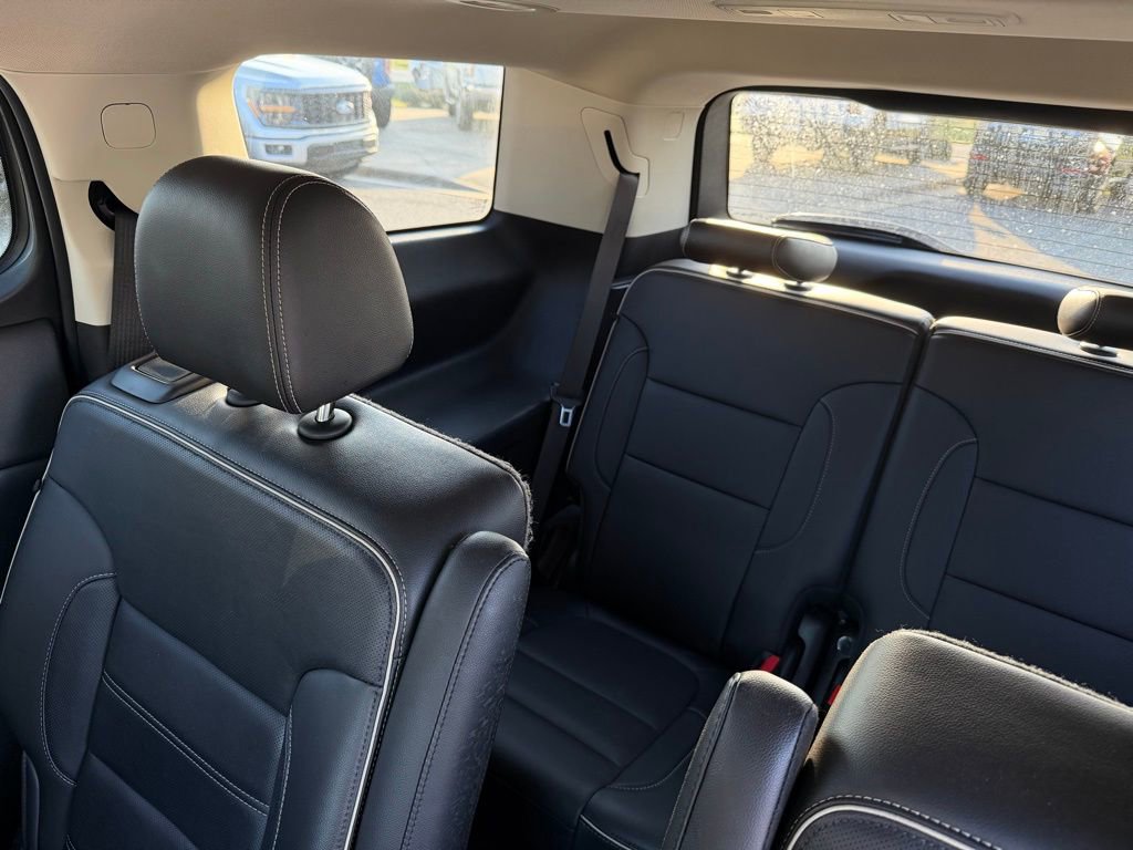 Used 2020 GMC Acadia Denali w/ Trailering Package image 29