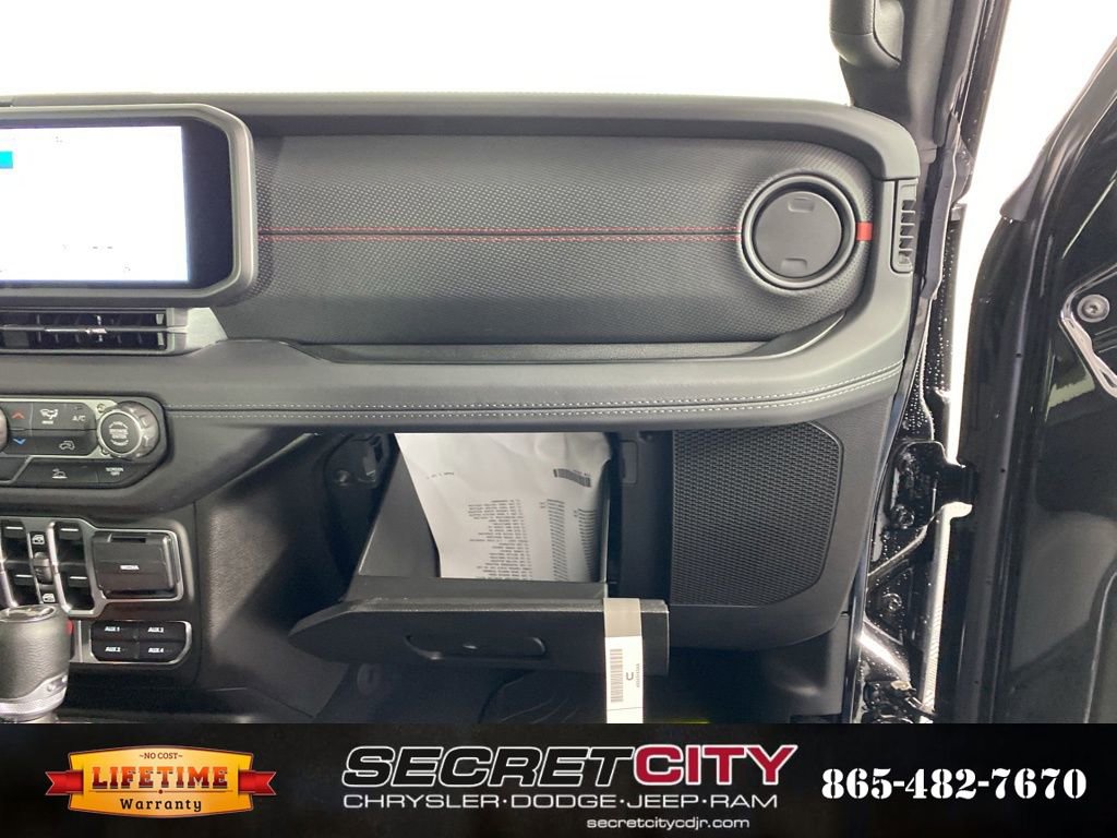 New 2026 Jeep Wrangler Unlimited Rubicon w/ Steel Bumper Group image 33