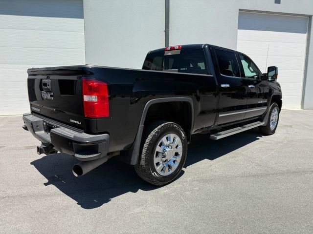 Used 2019 GMC Sierra 2500 Denali AWD/4WD image 7