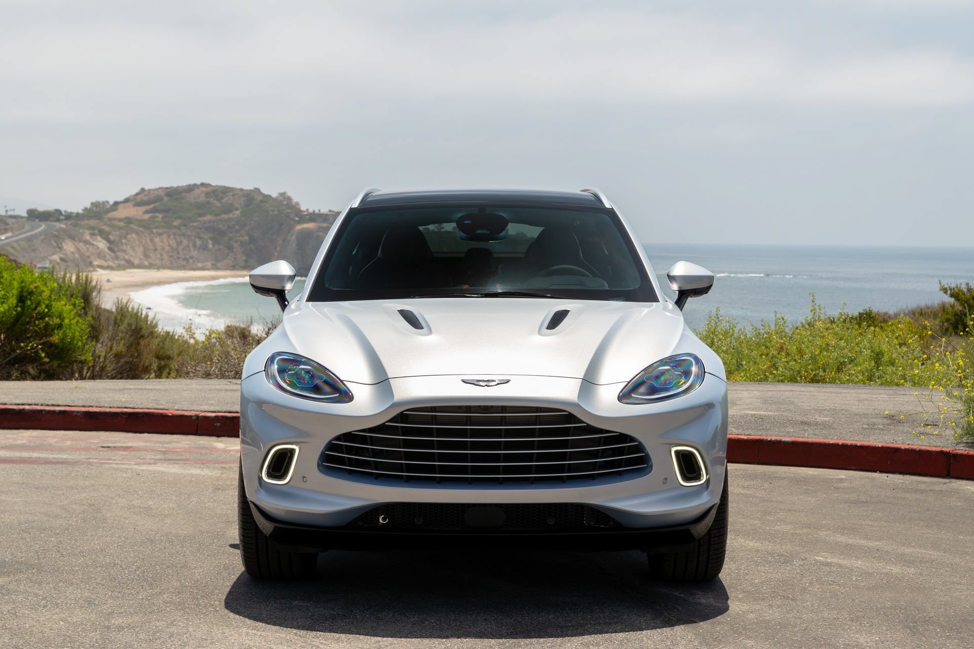 Used 2021 Aston Martin DBX AWD/4WD image 5