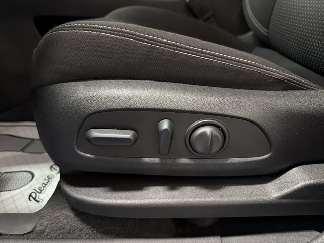Certified 2023 GMC Terrain SLE w/ Driver Convenience Package FWD image 12