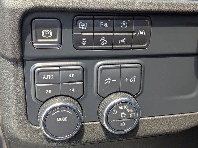 Used 2025 Chevrolet Tahoe Z71 AWD/4WD image 23