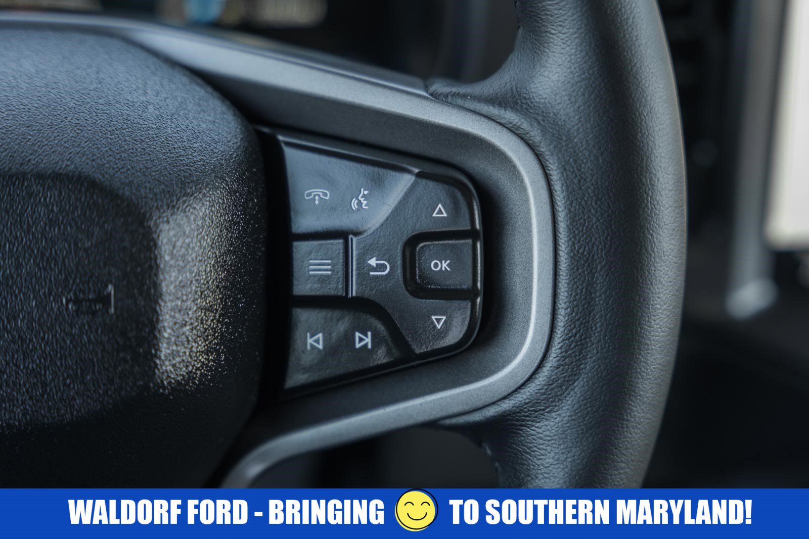 Used 2025 Ford Bronco Badlands image 32