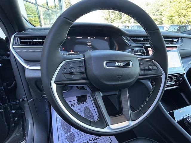 New 2025 Jeep Grand Cherokee L Limited image 10