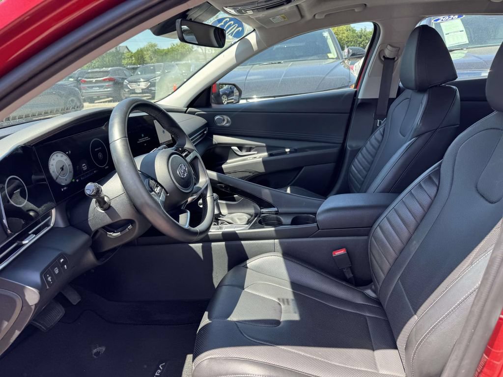 Certified 2023 Hyundai Elantra Limited FWD image 17