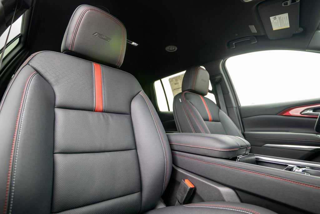 New 2026 Chevrolet Traverse RS image 13