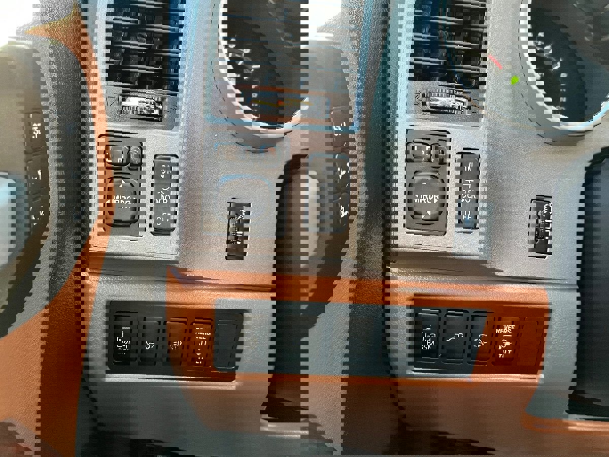 Used 2012 Toyota Sequoia Platinum image 23