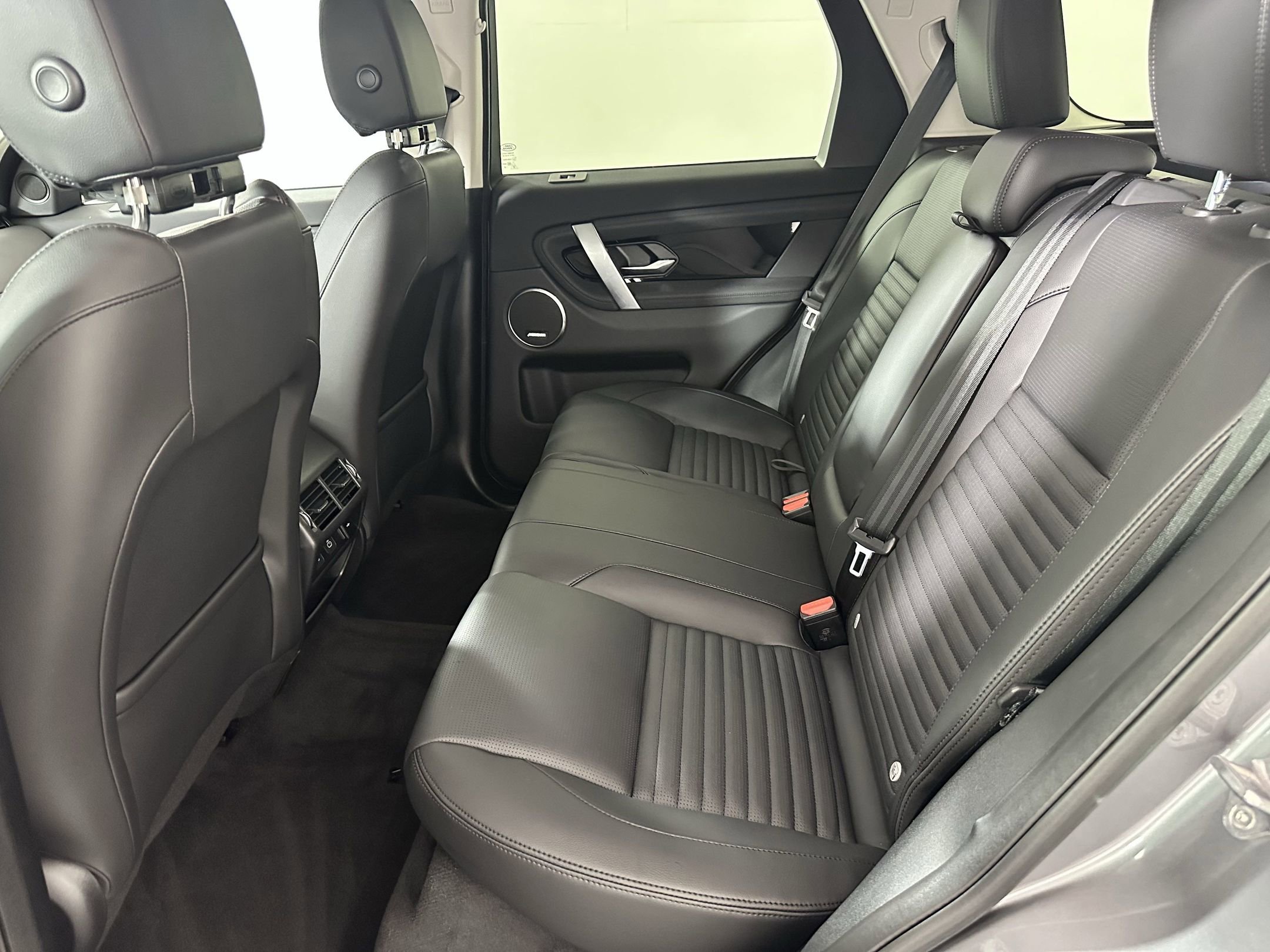 Certified 2025 Land Rover Discovery Sport S image 12