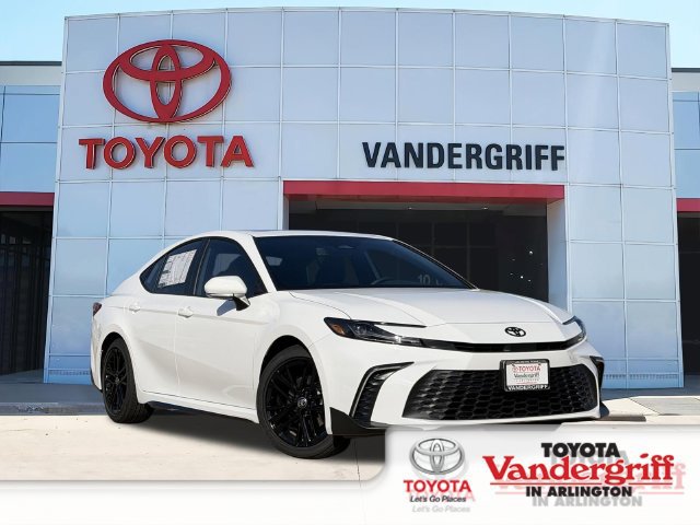 New 2026 Toyota Camry SE w/ Multimedia Upgrade Package