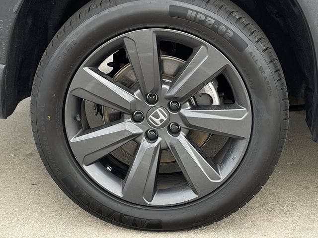 Used 2025 Honda Pilot Sport image 9