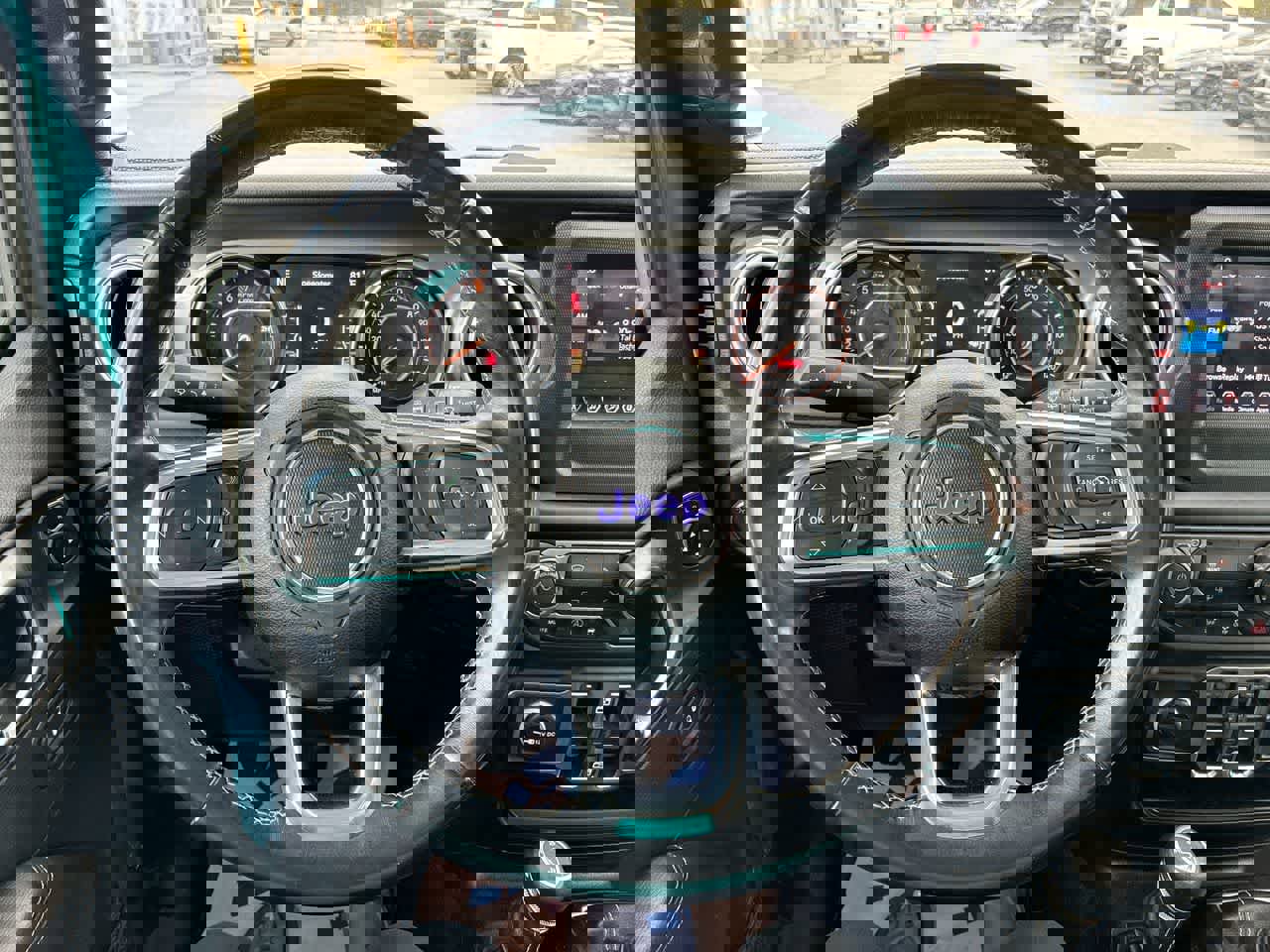 Used 2020 Jeep Wrangler Unlimited Sahara image 11