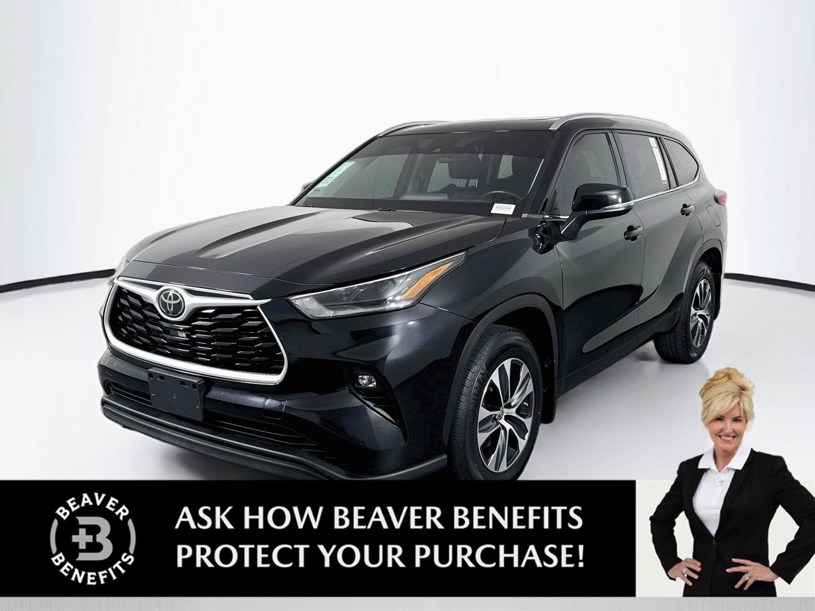 Used 2021 Toyota Highlander XLE AWD/4WD image 1