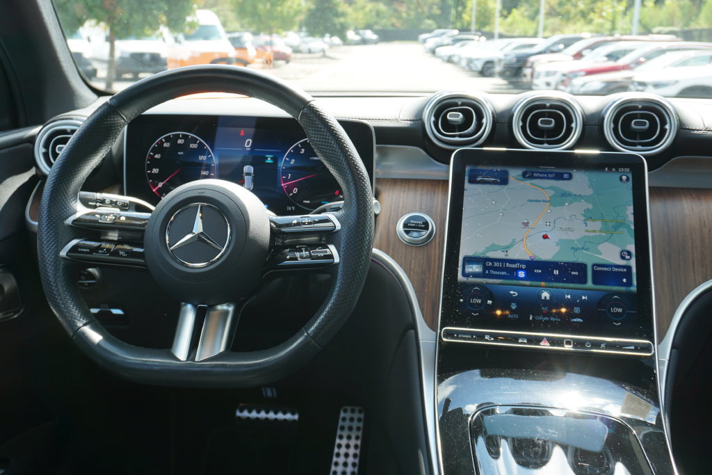 Certified 2025 Mercedes-Benz GLC 300 image 30