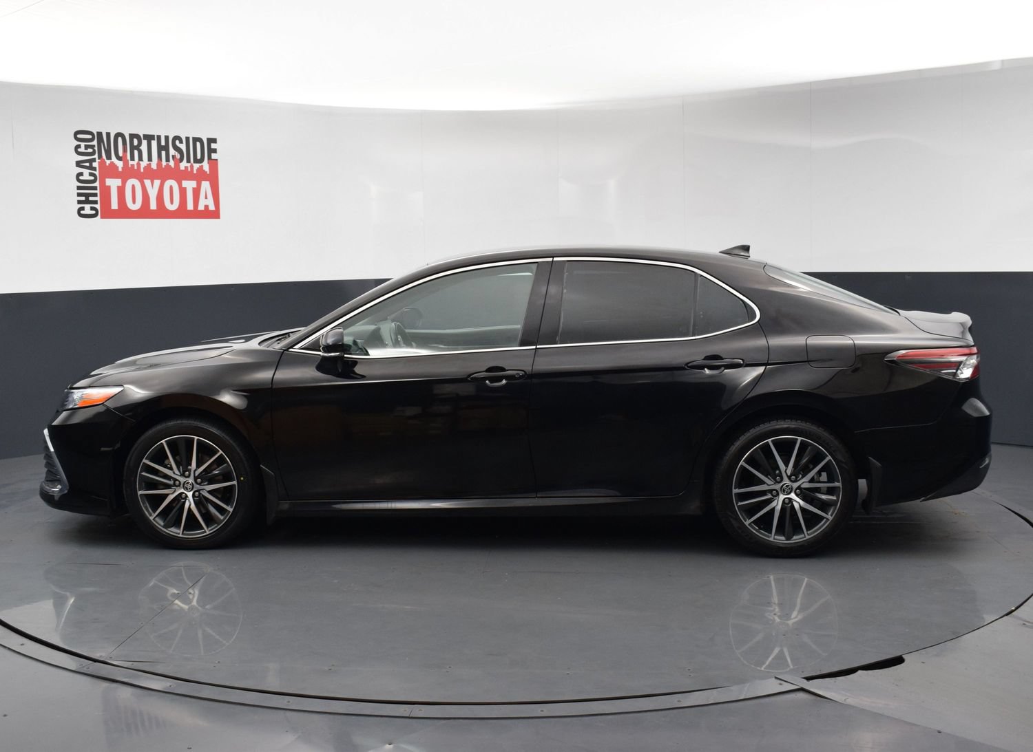 Used 2023 Toyota Camry XLE w/ Protection Package (Q2) (TMS) AWD/4WD image 2