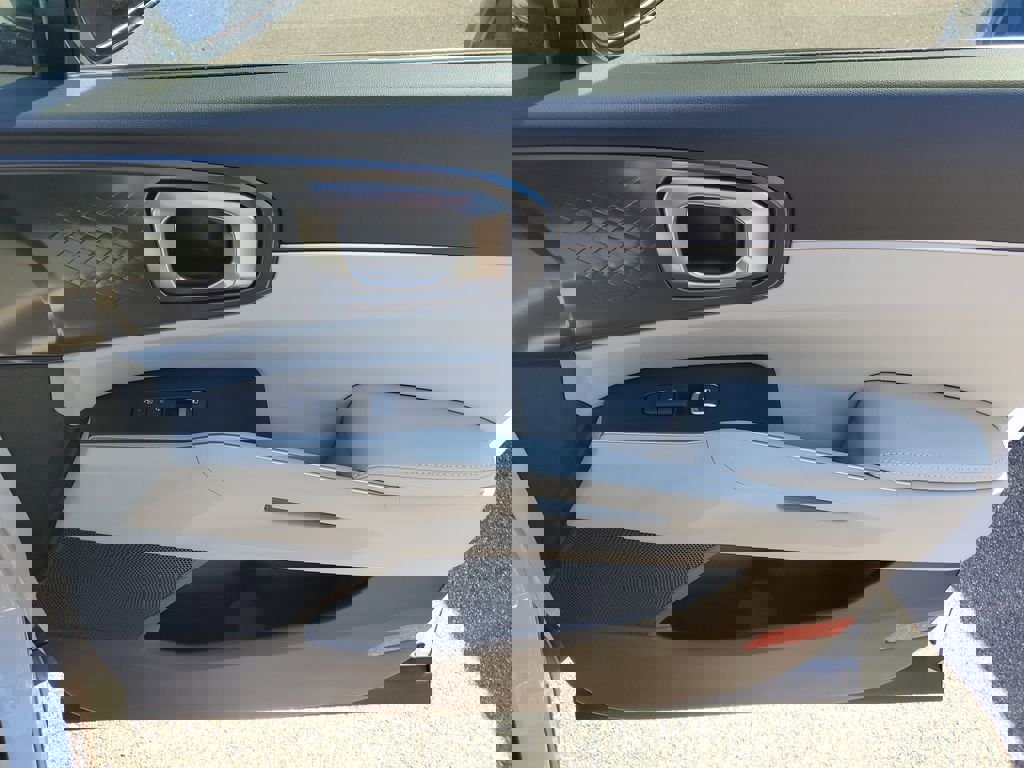 New 2026 Kia Sorento S image 10