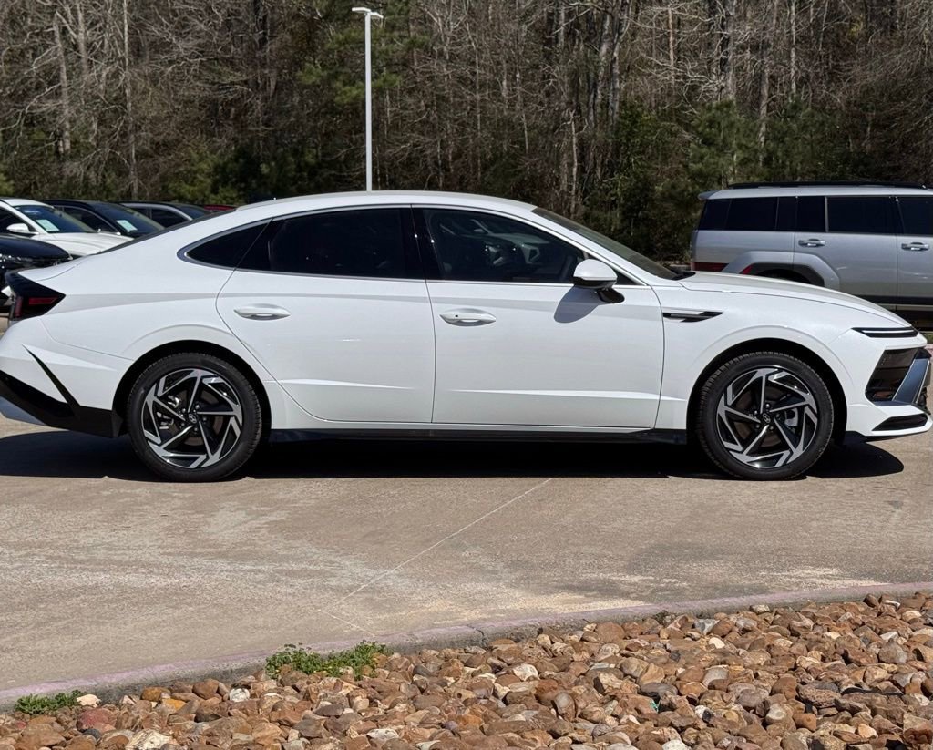 New 2026 Hyundai Sonata SEL FWD image 10