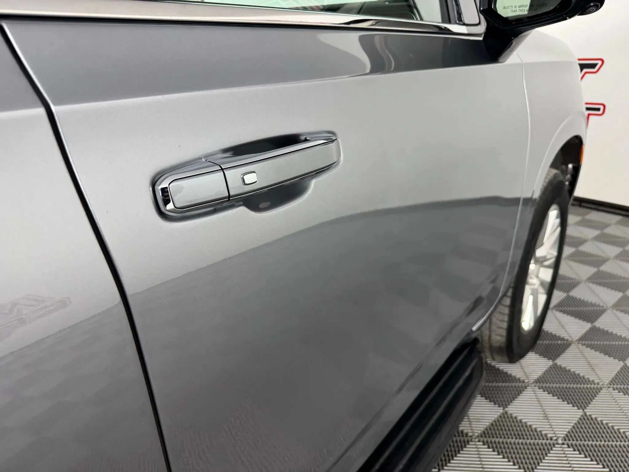 Used 2024 Chevrolet Suburban Premier AWD/4WD image 30