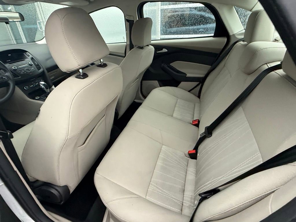 Used 2015 Ford Focus SE image 15