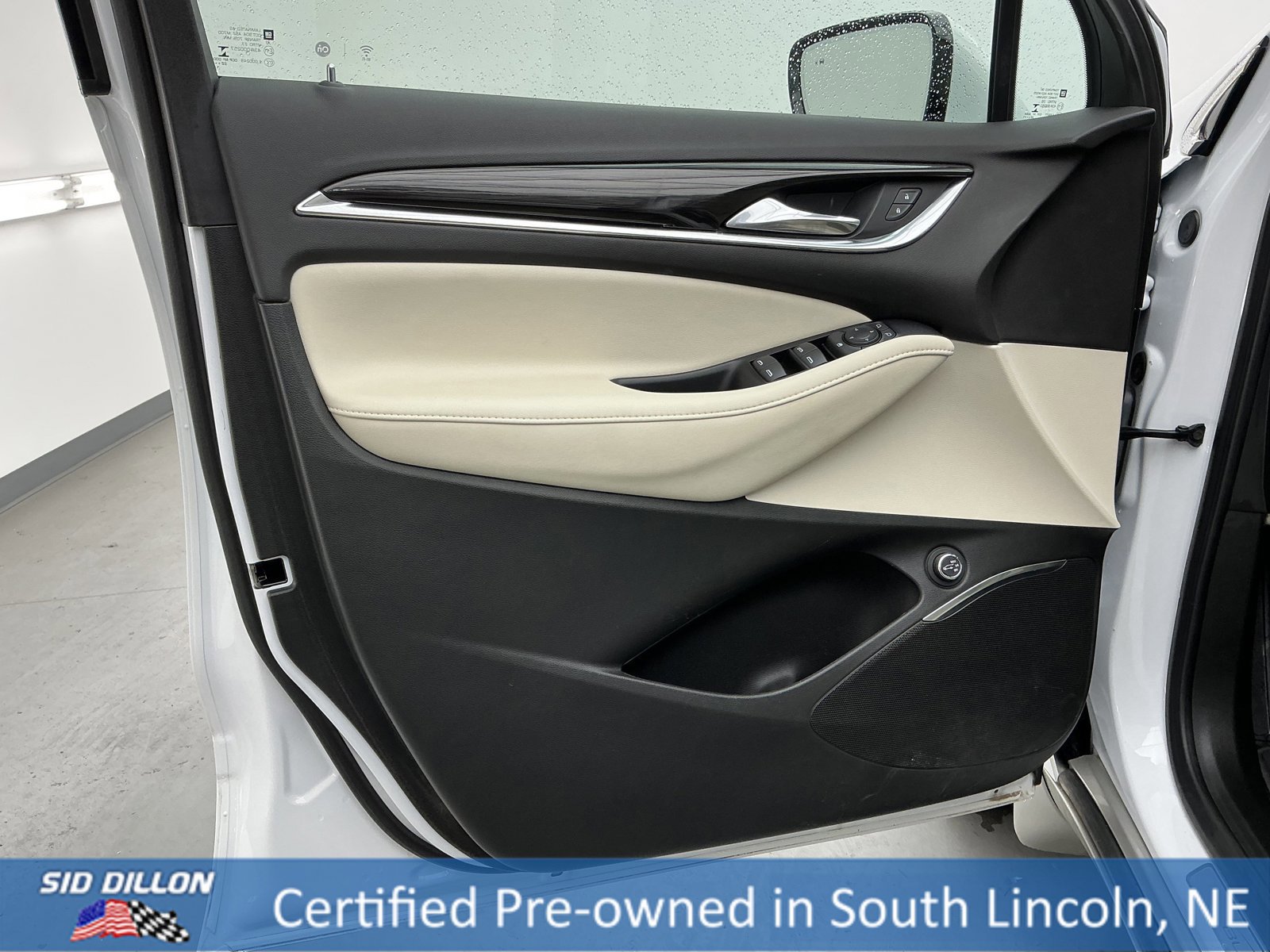 Used 2023 Buick Enclave Essence image 16