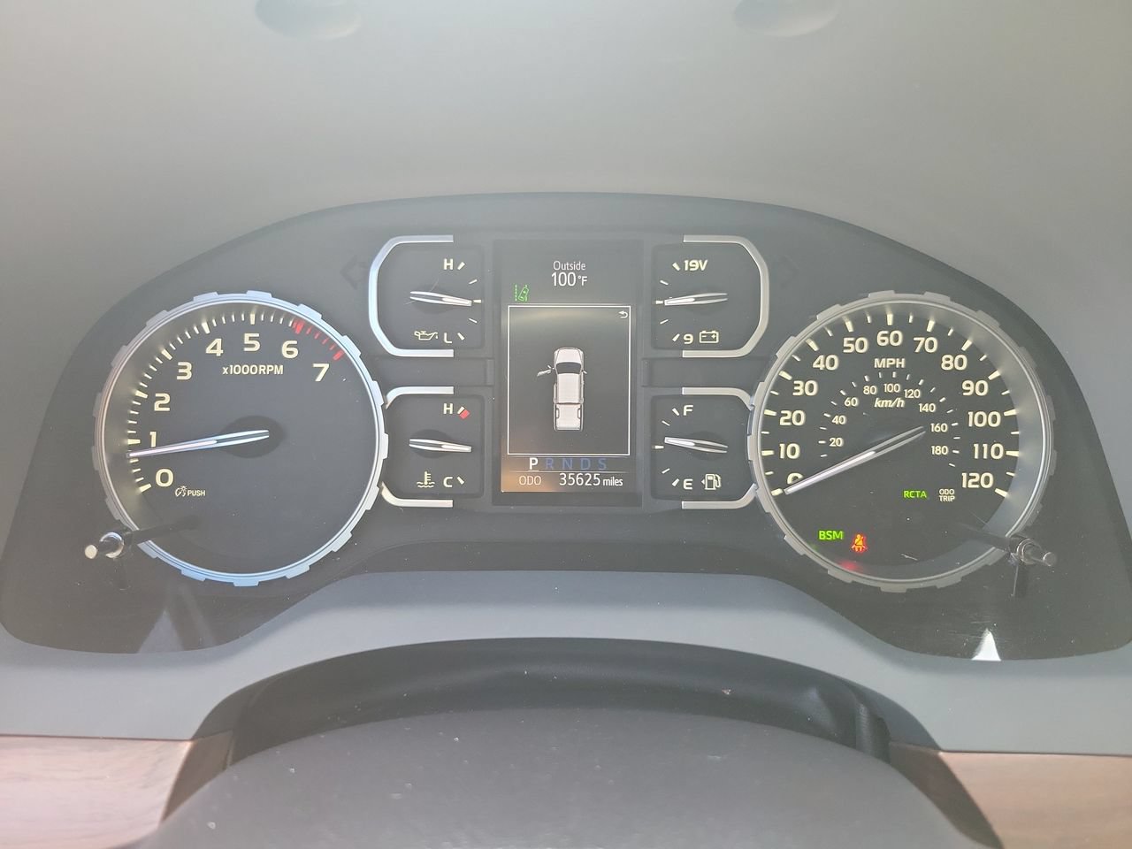 Used 2020 Toyota Tundra Limited w/ Limited Premium Package RWD image 20