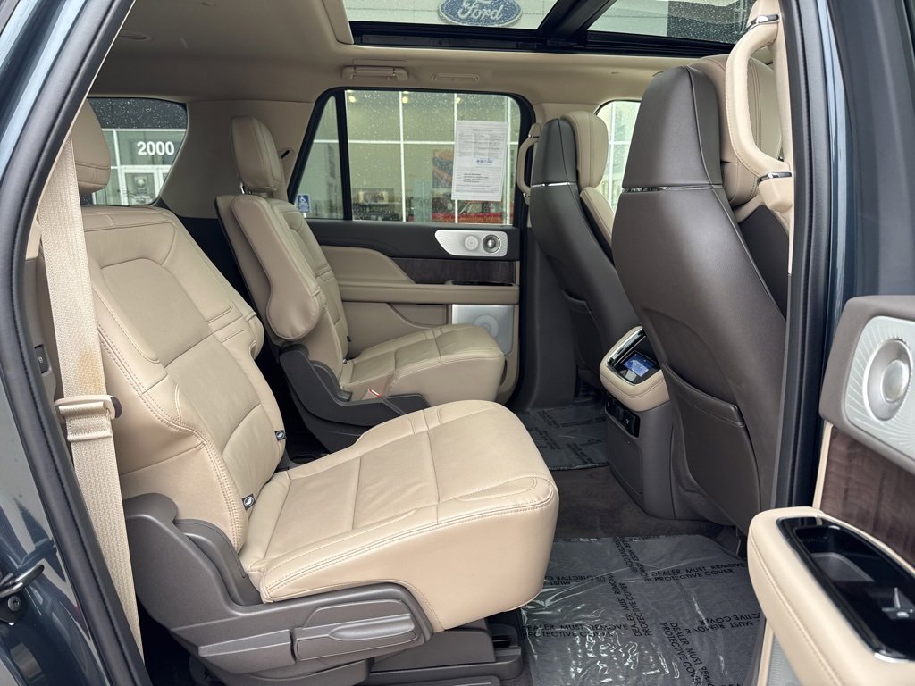 Used 2022 Lincoln Navigator L Reserve image 35