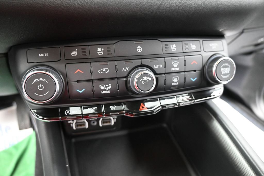 Used 2024 Dodge Durango GT AWD/4WD image 38