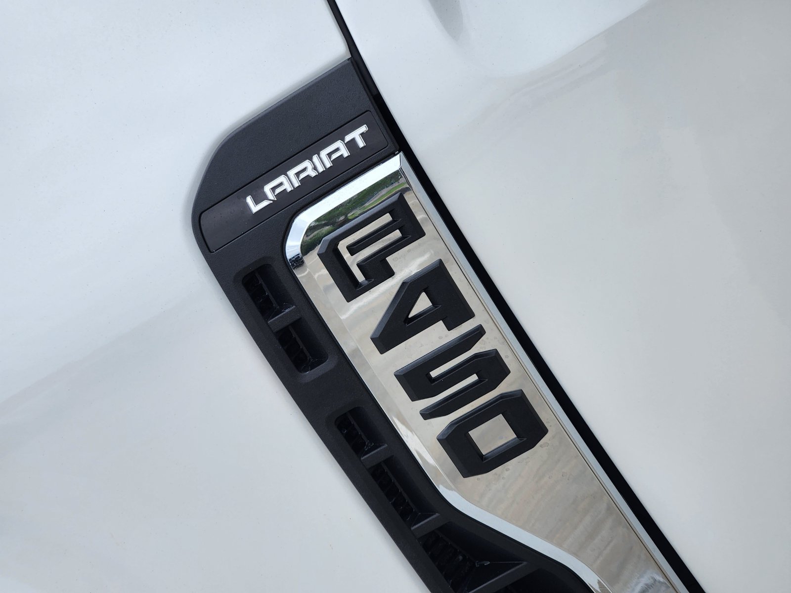 New 2027 Ford F450 Lariat w/ Lariat Premium Package AWD/4WD image 9
