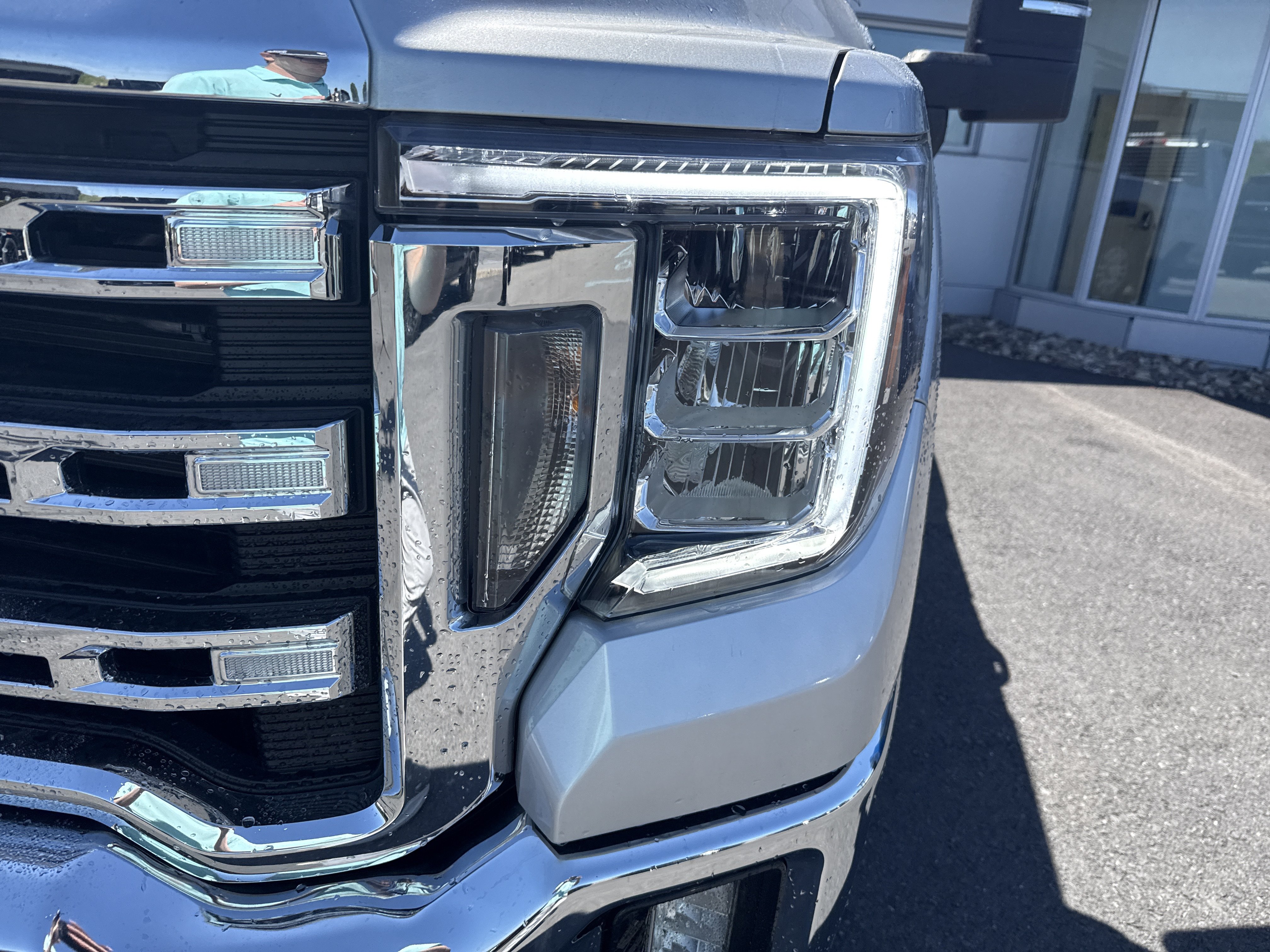 Used 2022 GMC Sierra 3500 SLE w/ SLE Convenience Package AWD/4WD image 9