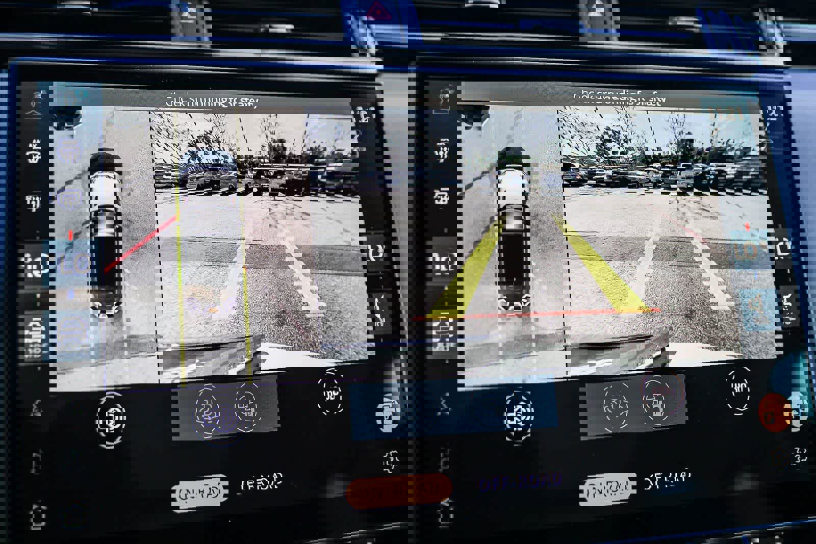 Used 2025 Land Rover Range Rover Velar Dynamic SE image 26