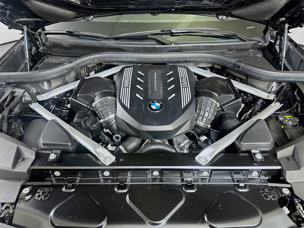 Used 2023 BMW X5 M50i w/ Executive Package image 9