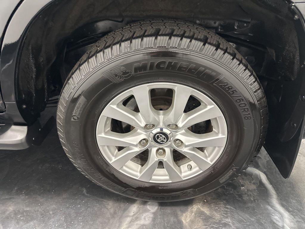 Used 2016 Toyota Land Cruiser AWD/4WD image 38