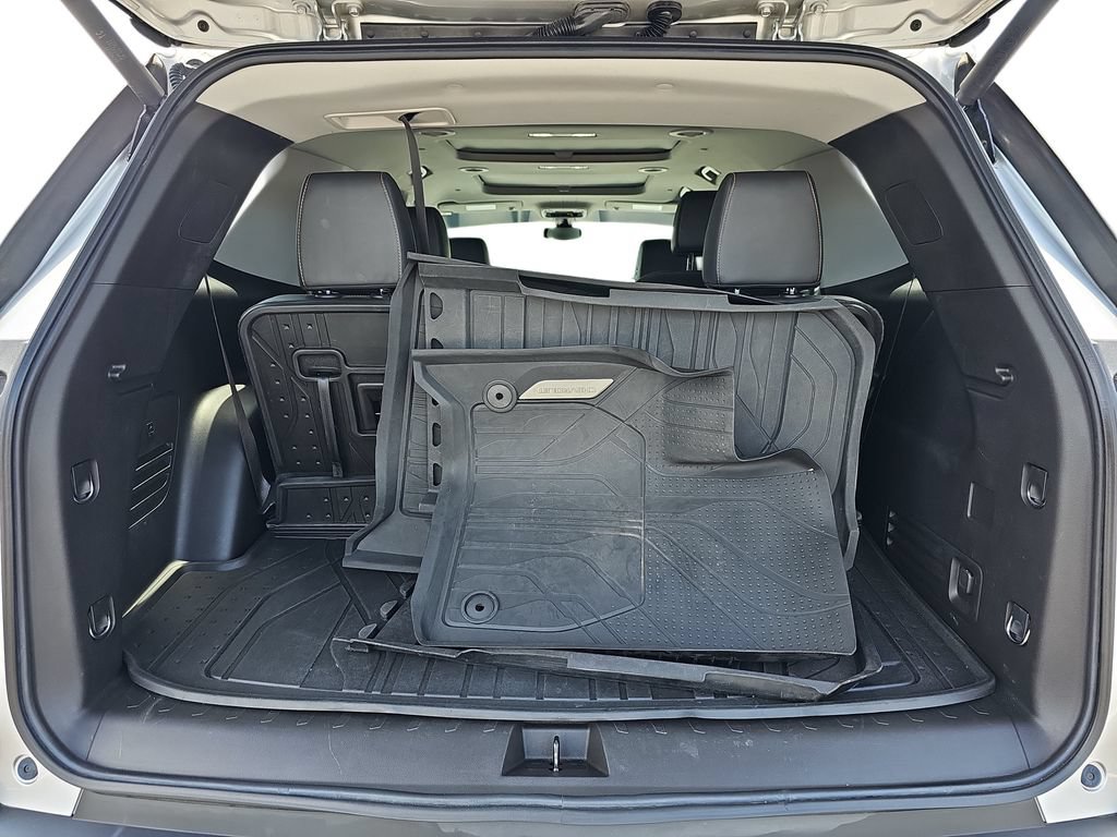 Used 2021 Chevrolet Traverse LT w/ LT Premium Package FWD image 30