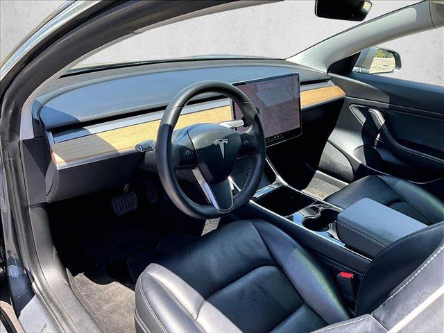 Used 2020 Tesla Model 3 Standard Range Plus image 13