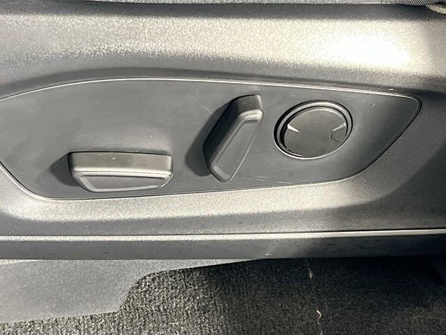 Used 2025 Ford Explorer Active image 13