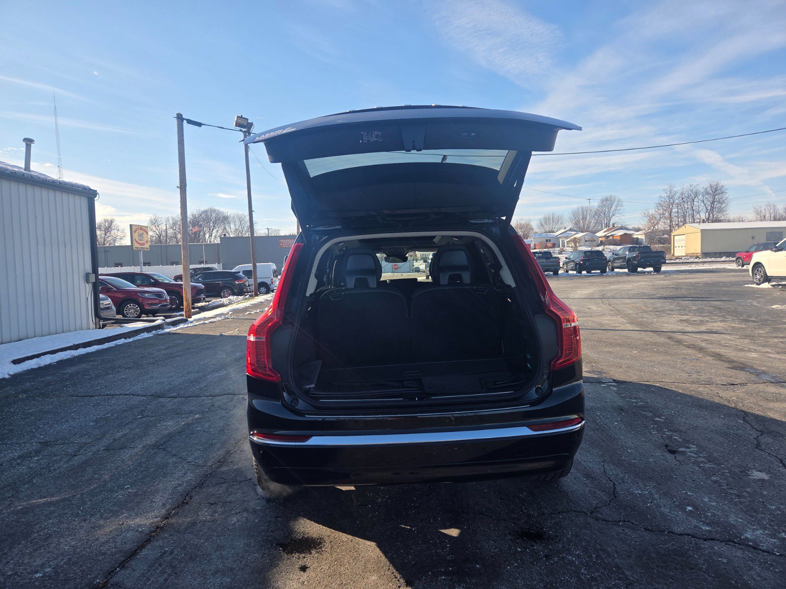 Used 2024 Volvo XC90 B6 Ultimate w/ Protection Package Premier image 11