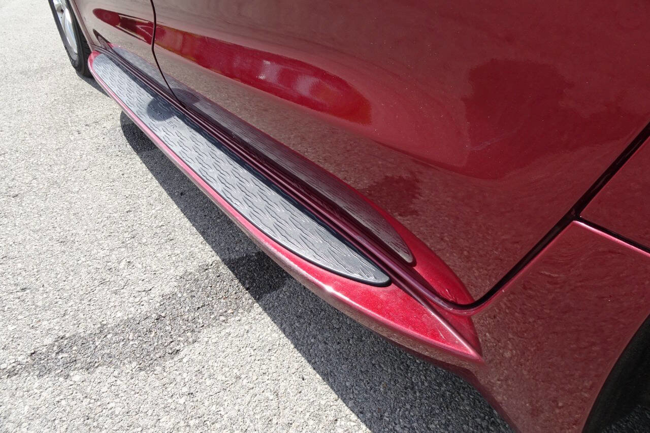 Used 2018 Chrysler Pacifica Touring Plus FWD image 12