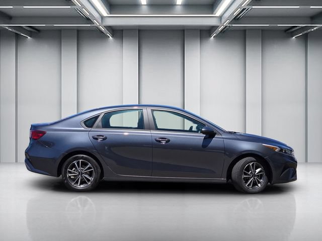 Certified 2023 Kia Forte LXS FWD image 3
