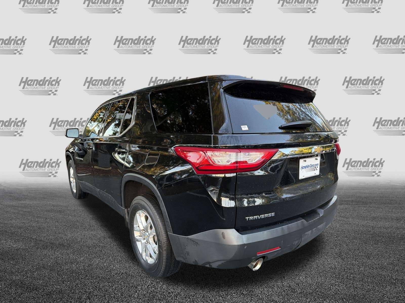 Used 2021 Chevrolet Traverse LS FWD image 7