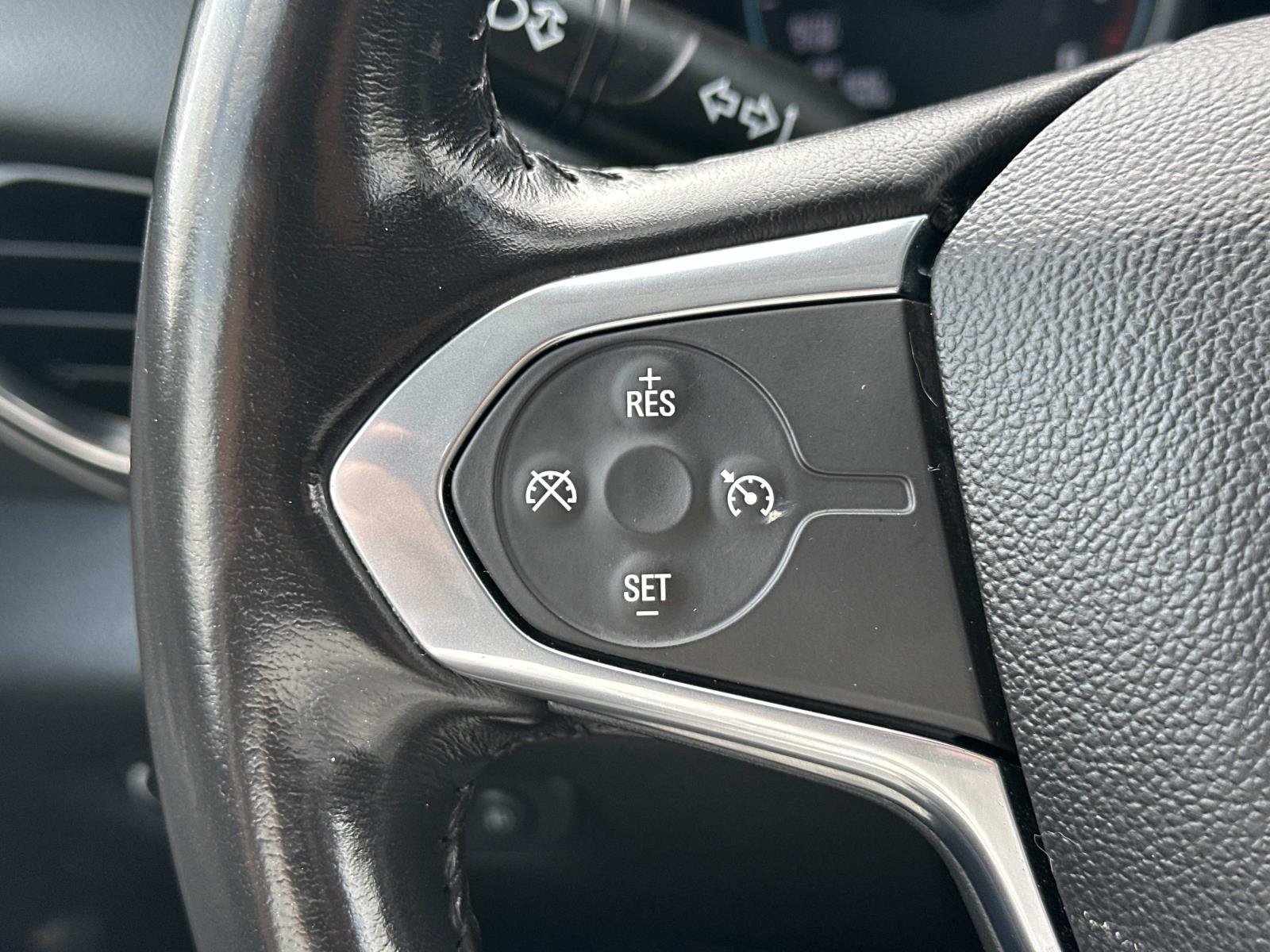 Certified 2020 Chevrolet Traverse LT FWD image 22
