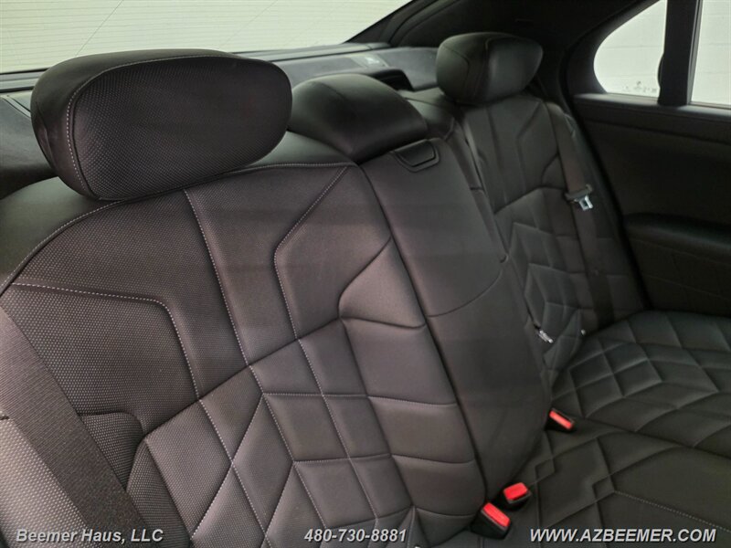 Used 2024 BMW 760i xDrive w/ Executive Package AWD/4WD image 31